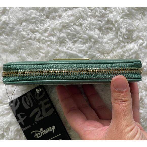 Loungefly Disney Peter Pan Green Zip Around Folding Wallet NEW - Picture 5 of 9